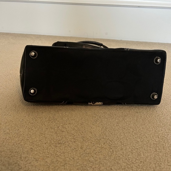 Coach Satchel E-060-10262 - Picture 4 of 5